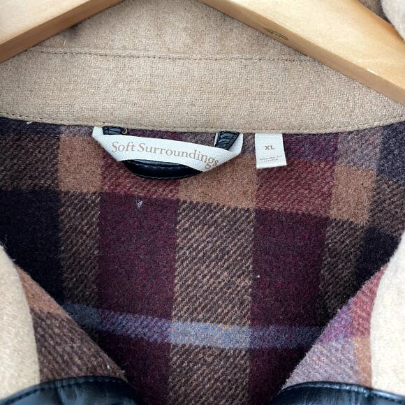 Soft Surroundings Camel Wool Blend Cape XL Plaid Interior Pockets Toggle Closure - Picture 5 of 15